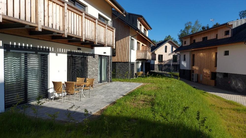 Lipno Apartments Bergmax: Ski Resort Retreat with Garden Terrace Cerna v Posumavi Exterior photo