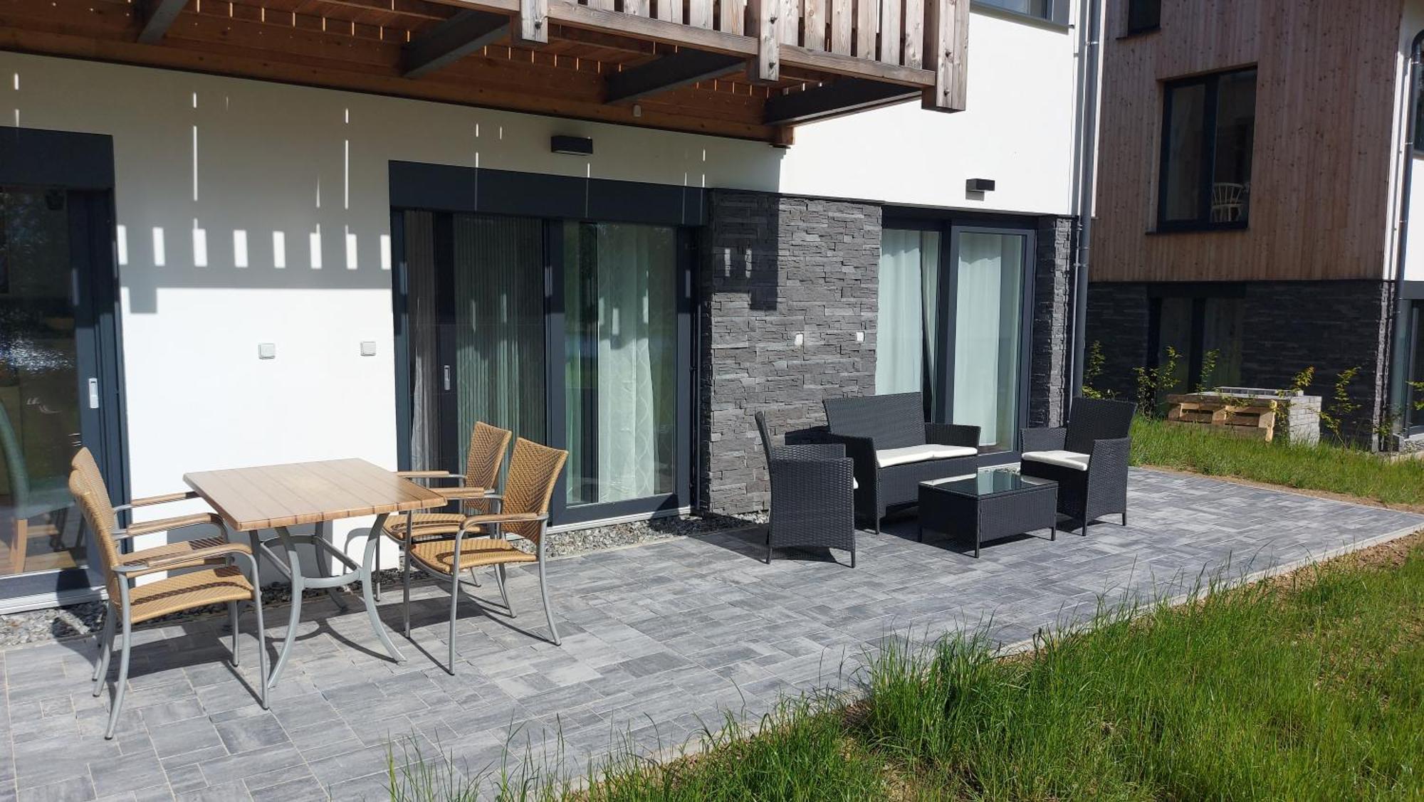 Lipno Apartments Bergmax: Ski Resort Retreat with Garden Terrace Cerna v Posumavi Exterior photo